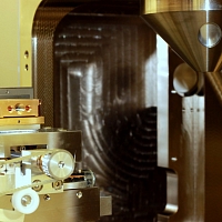 Scanning Electron Microscope/E-beam writer TESCAN MIRA3Raith LIS