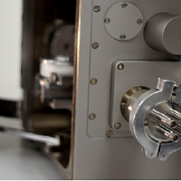 Focused Ion Beam/Scanning Electron Microscope TESCAN LYRA3