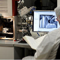 Focused Ion Beam/Scanning Electron Microscope TESCAN LYRA3