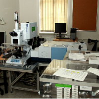 Vacuum FTIR Vertex70v + microscope Hyperion 3000 KIT - polarizors