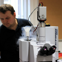 Vacuum FTIR Vertex70v + microscope Hyperion 3000 KIT - polarizors