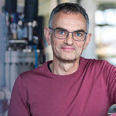 Altermagnetism and beyond – a comprehensive article on new frontiers in magnetism published by a Czech-led team in Nature